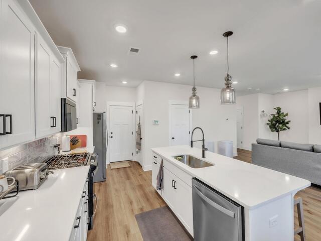 Photo of 860 Pleasant Falls Drive