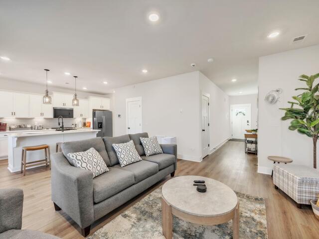 Photo of 860 Pleasant Falls Drive