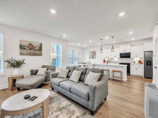 Photo of 860 Pleasant Falls Drive