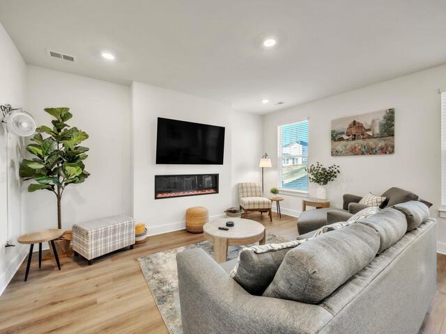 Photo of 860 Pleasant Falls Drive