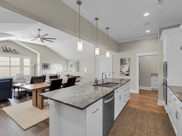 Photo of 106 W Park Avenue