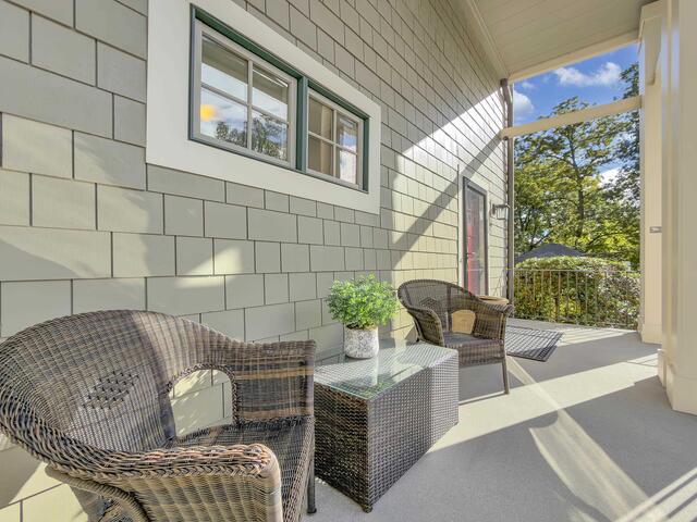 Photo of 106 W Park Avenue