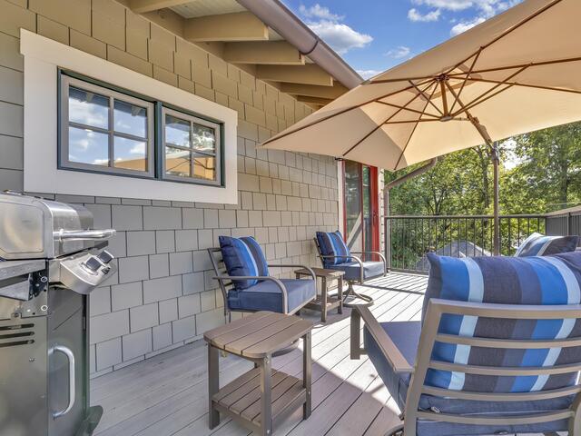 Photo of 106 W Park Avenue