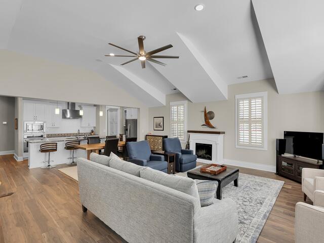 Photo of 106 W Park Avenue