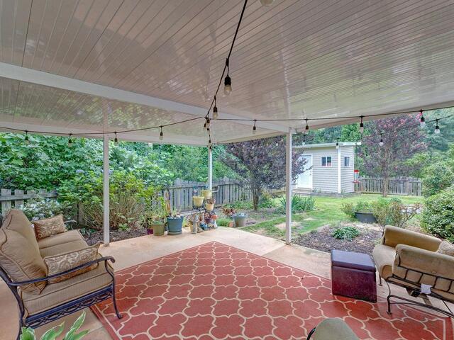 Photo of 536 Laurel Meadows Parkway