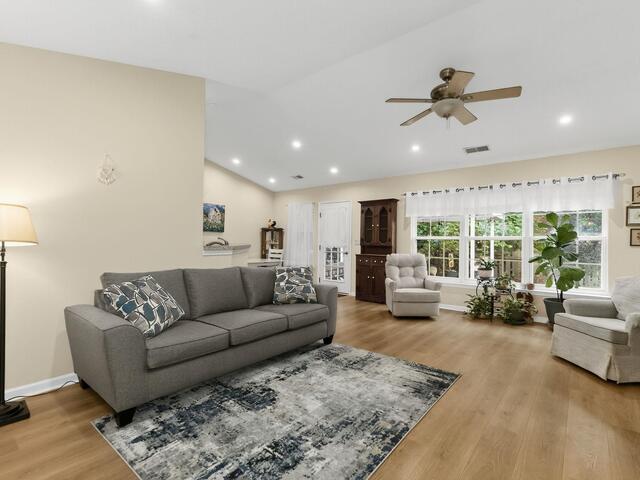 Photo of 536 Laurel Meadows Parkway