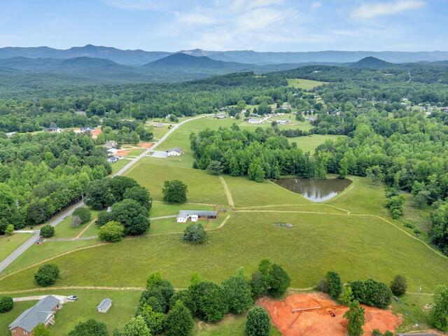 Photo of 1142 Fox Squirrel Ridge Road