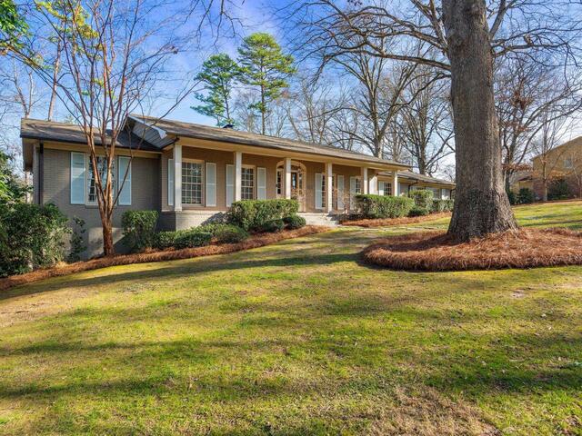 Photo of 313 E Seven Oaks Drive