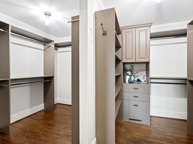 Photo of 313 E Seven Oaks Drive