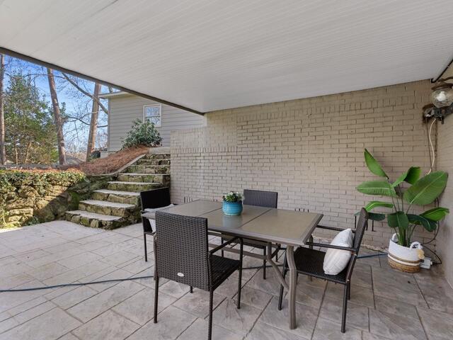 Photo of 313 E Seven Oaks Drive