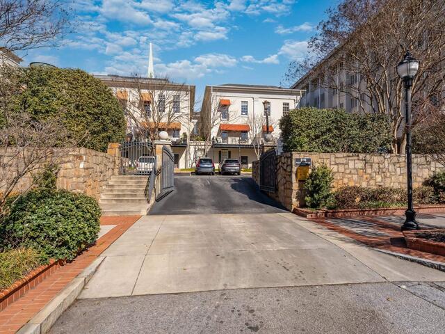 Photo of 100 W Court Street