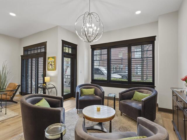 Photo of 155 Riverplace