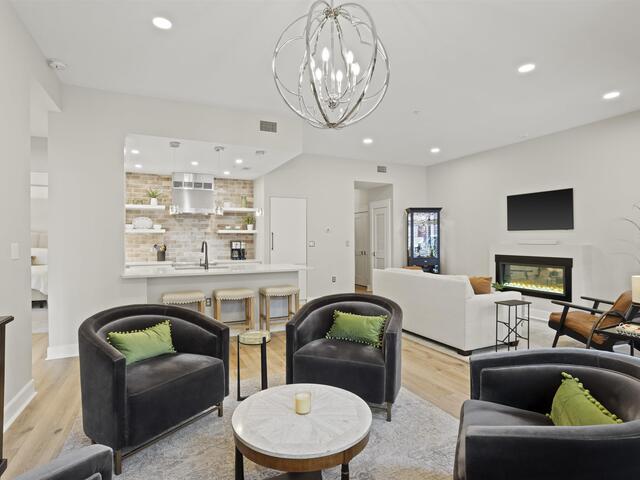 Photo of 155 Riverplace