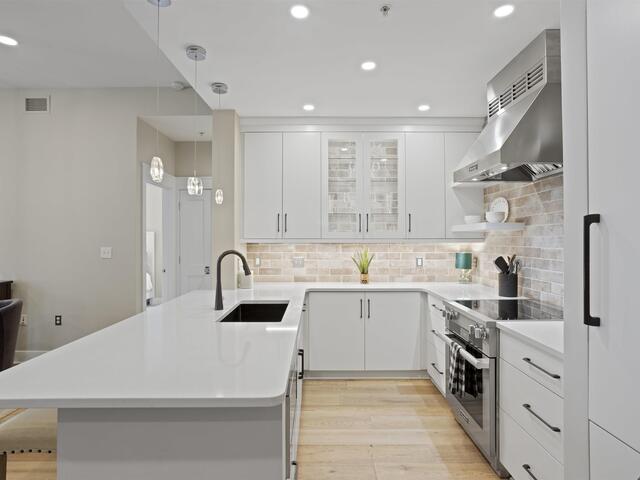 Photo of 155 Riverplace