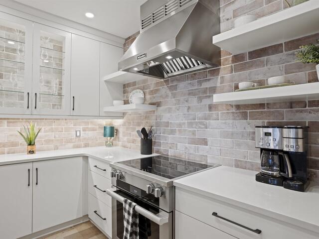 Photo of 155 Riverplace