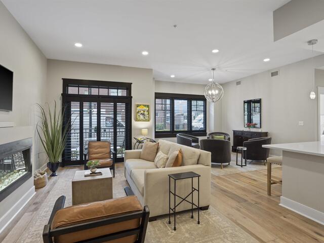 Photo of 155 Riverplace