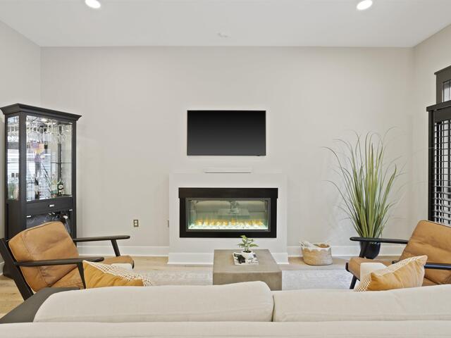 Photo of 155 Riverplace