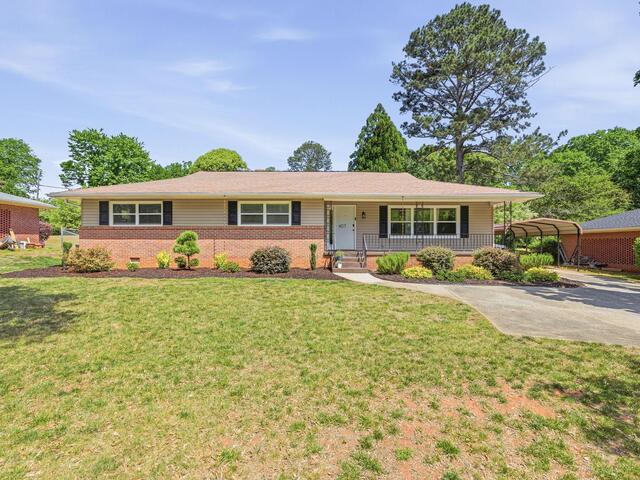 Photo of 407 Ravenal Road