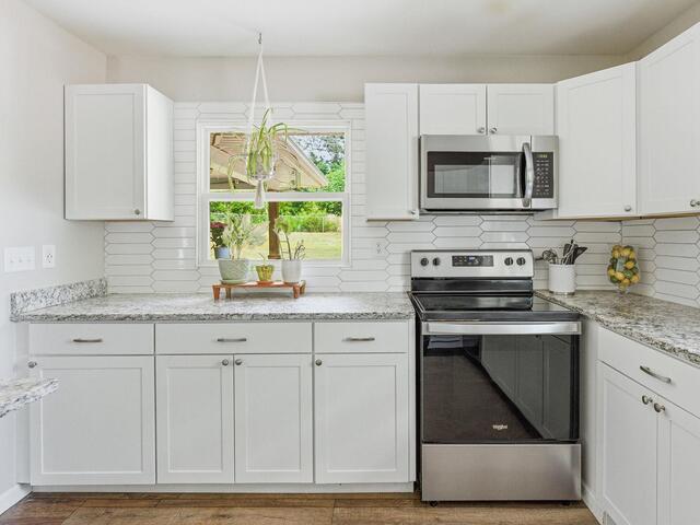 Photo of 407 Ravenal Road