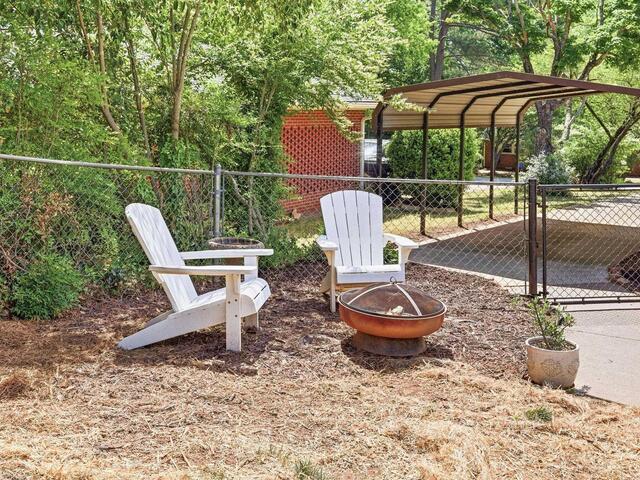 Photo of 407 Ravenal Road