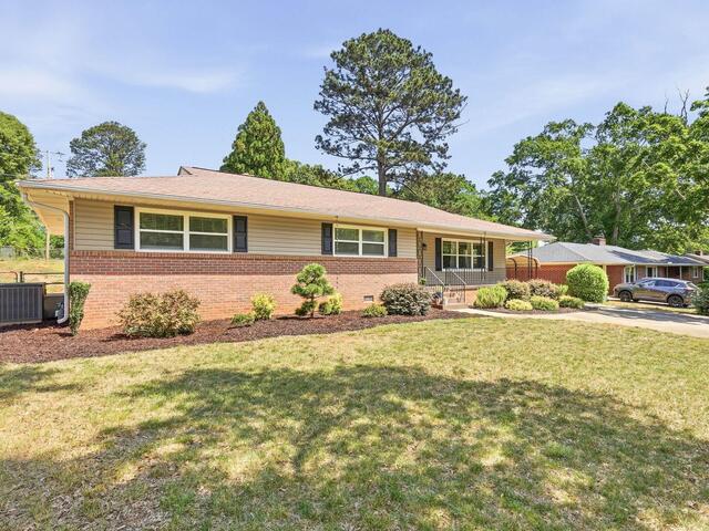 Photo of 407 Ravenal Road