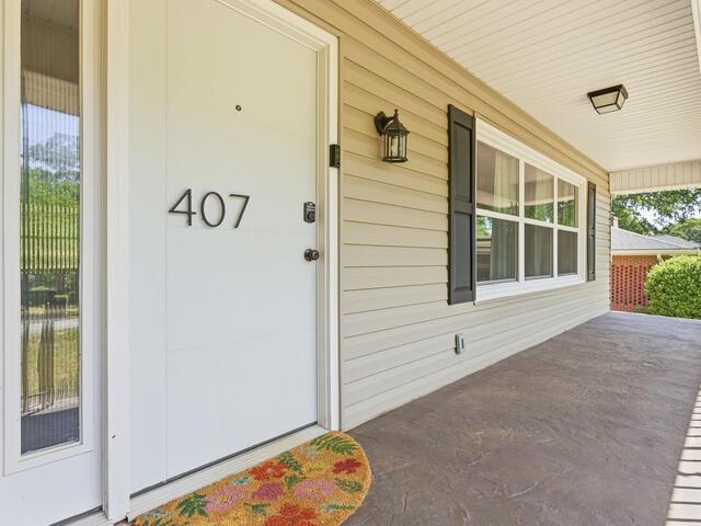 Photo of 407 Ravenal Road