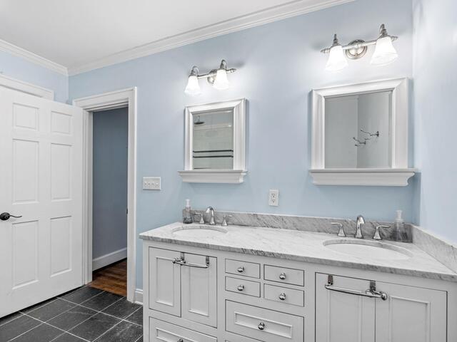 Photo of 32 Heather Way