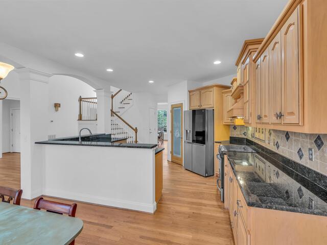 Photo of 20 Moccasin Flower Trail