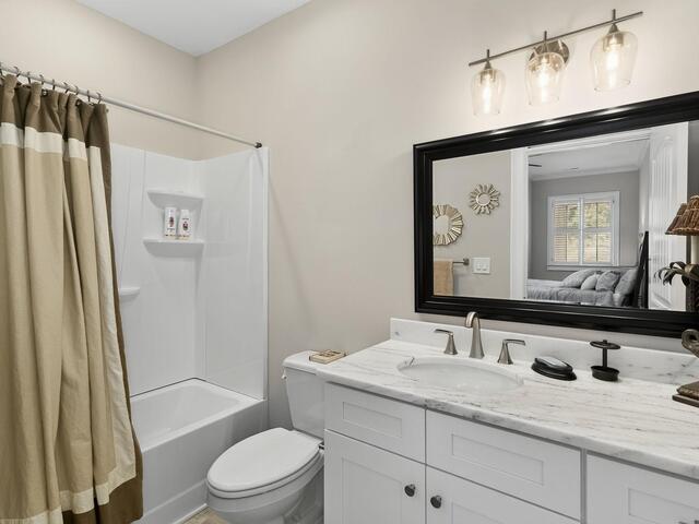 Photo of 1400 Thornblade Boulevard