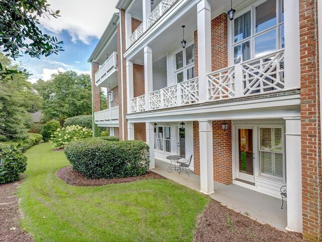 Photo of 1400 Thornblade Boulevard