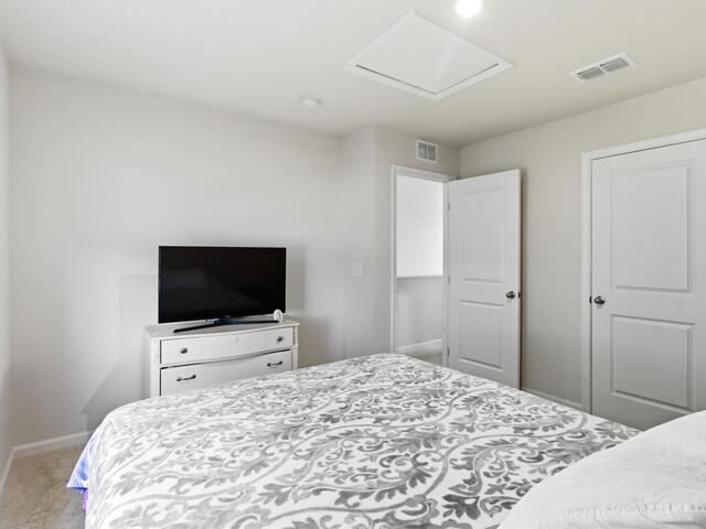 Photo of 833 Cranbrook Drive