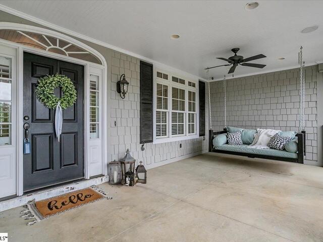 Photo of 409 Arthurs Court