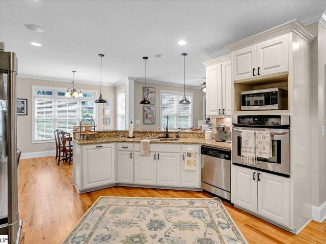 Photo of 409 Arthurs Court