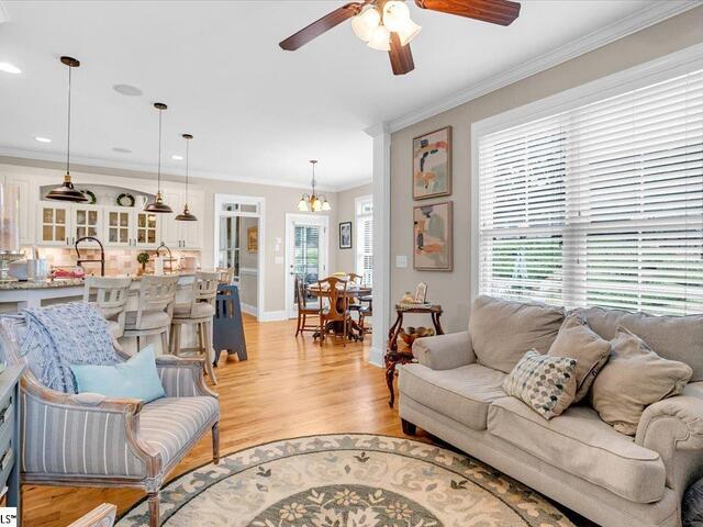 Photo of 409 Arthurs Court