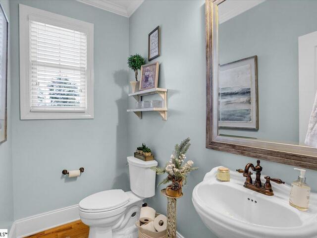 Photo of 409 Arthurs Court