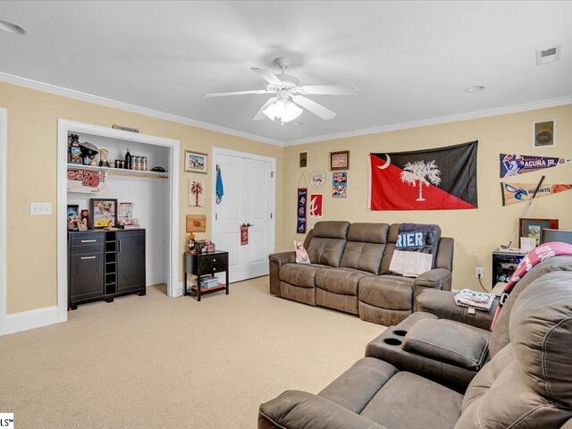 Photo of 409 Arthurs Court