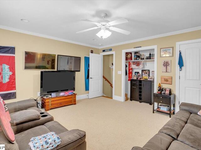Photo of 409 Arthurs Court