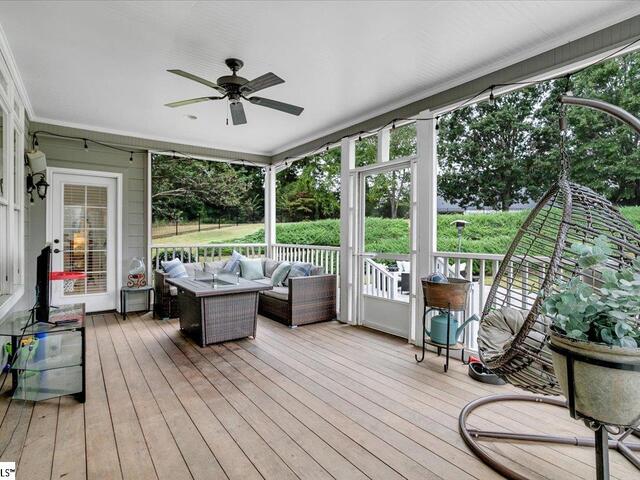 Photo of 409 Arthurs Court