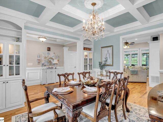 Photo of 409 Arthurs Court