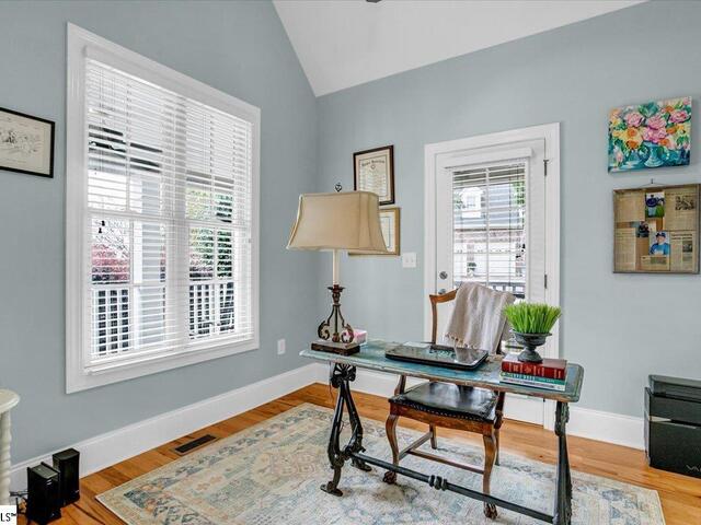 Photo of 409 Arthurs Court