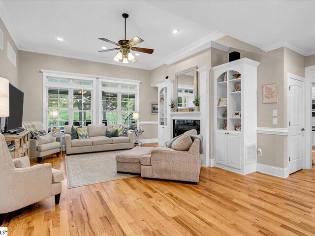 Photo of 409 Arthurs Court