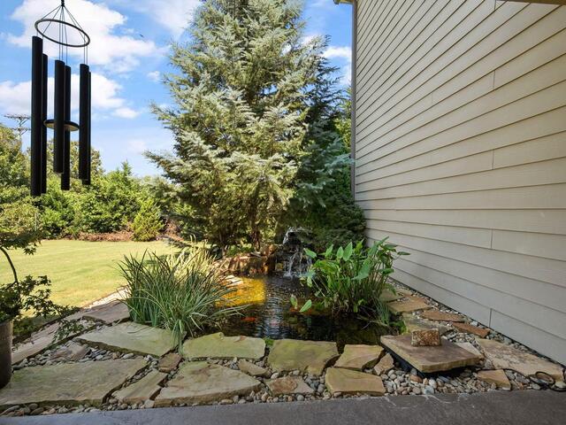 Photo of 2 Sunray Lane