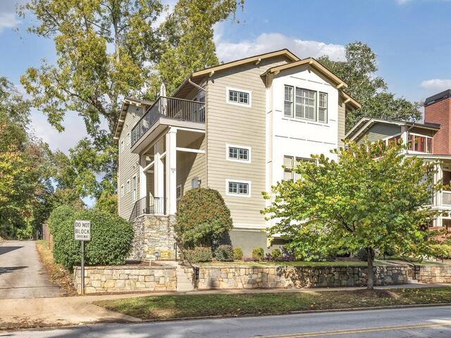 Photo of 106 W Park Avenue