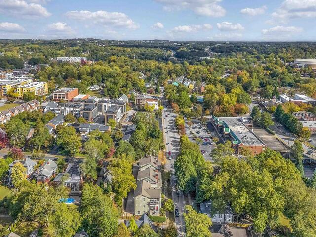 Photo of 106 W Park Avenue