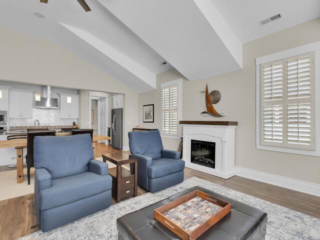 Photo of 106 W Park Avenue