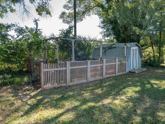 Photo of 736 Bethesda Road