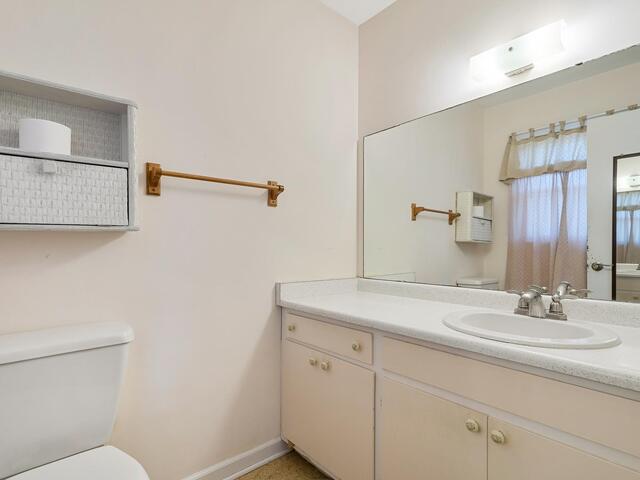 Photo of 218 Richmond Drive