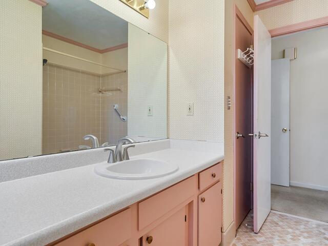 Photo of 218 Richmond Drive