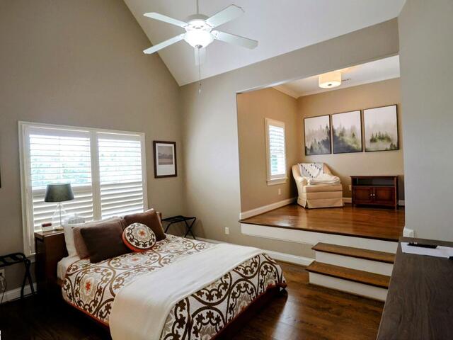 Photo of 108 Ledgestone Way