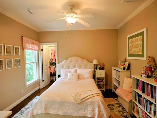 Photo of 108 Ledgestone Way